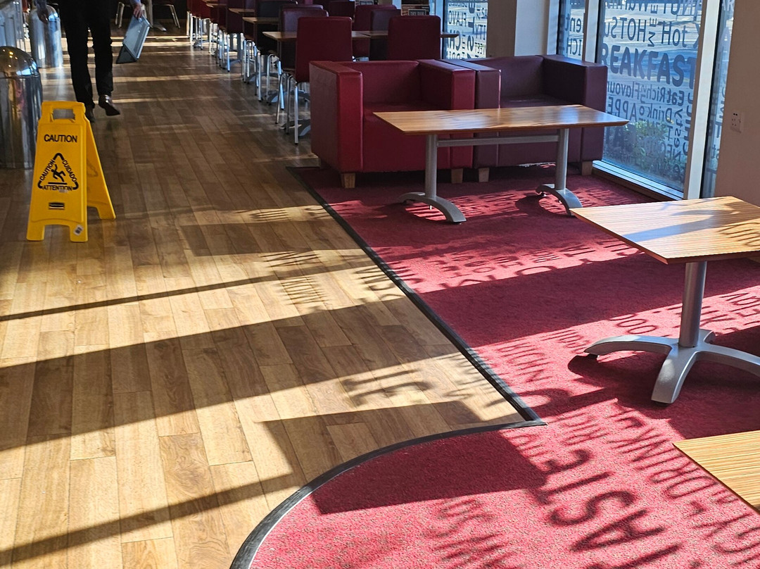 Travelodge London Harrow Hotel主图