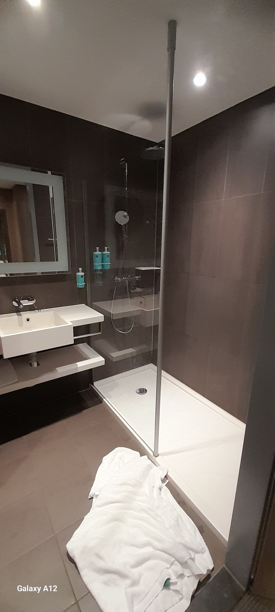 Novotel Amsterdam Schiphol Airport-浴室