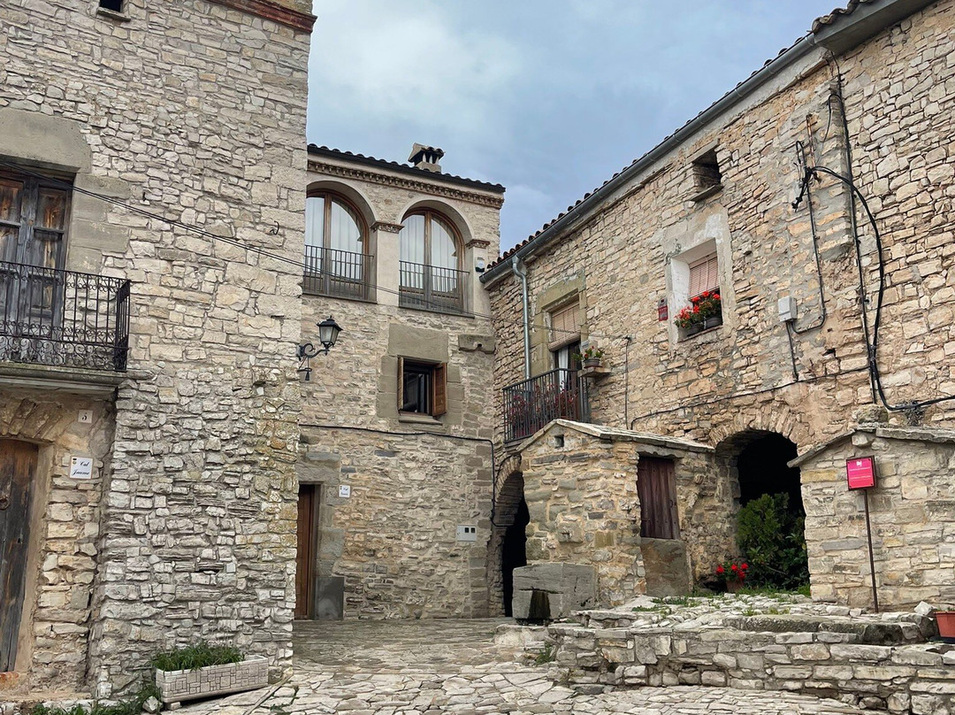 Montfalco Murallat-Les Oluges必去景点