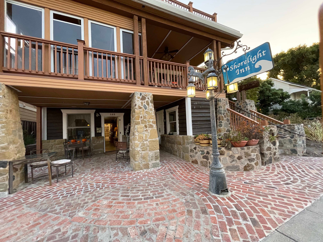 Shorelight Inn主图