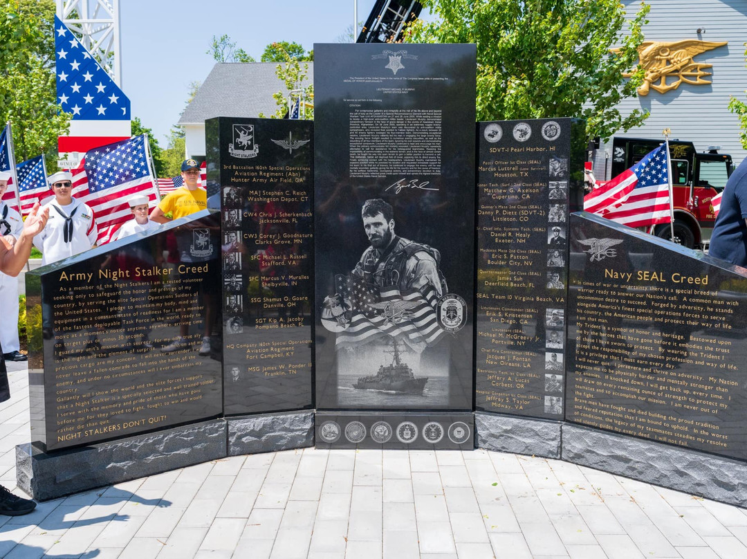 Lt Michael P. Murphy Navy Seal Museum景点图片