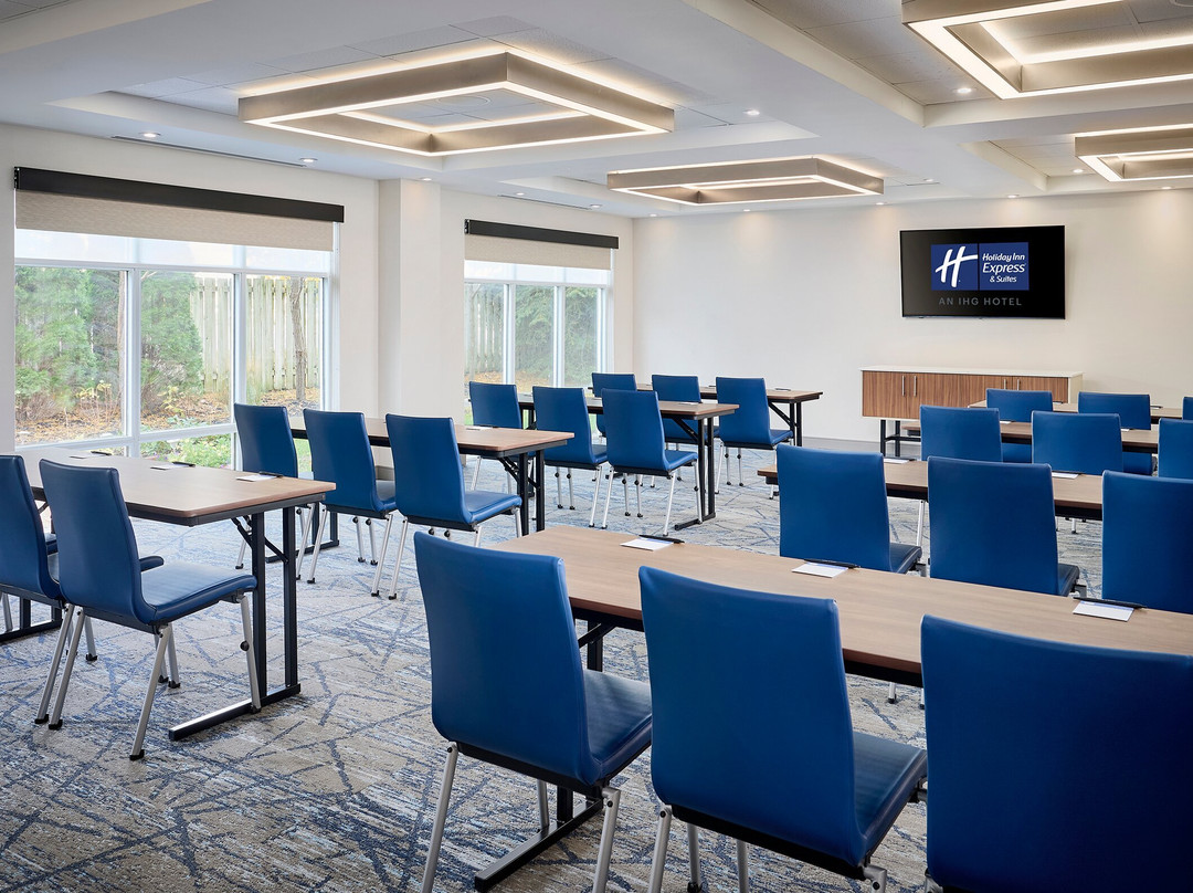 Holiday Inn Express & Suites Kitchener Southeast By IHG主图