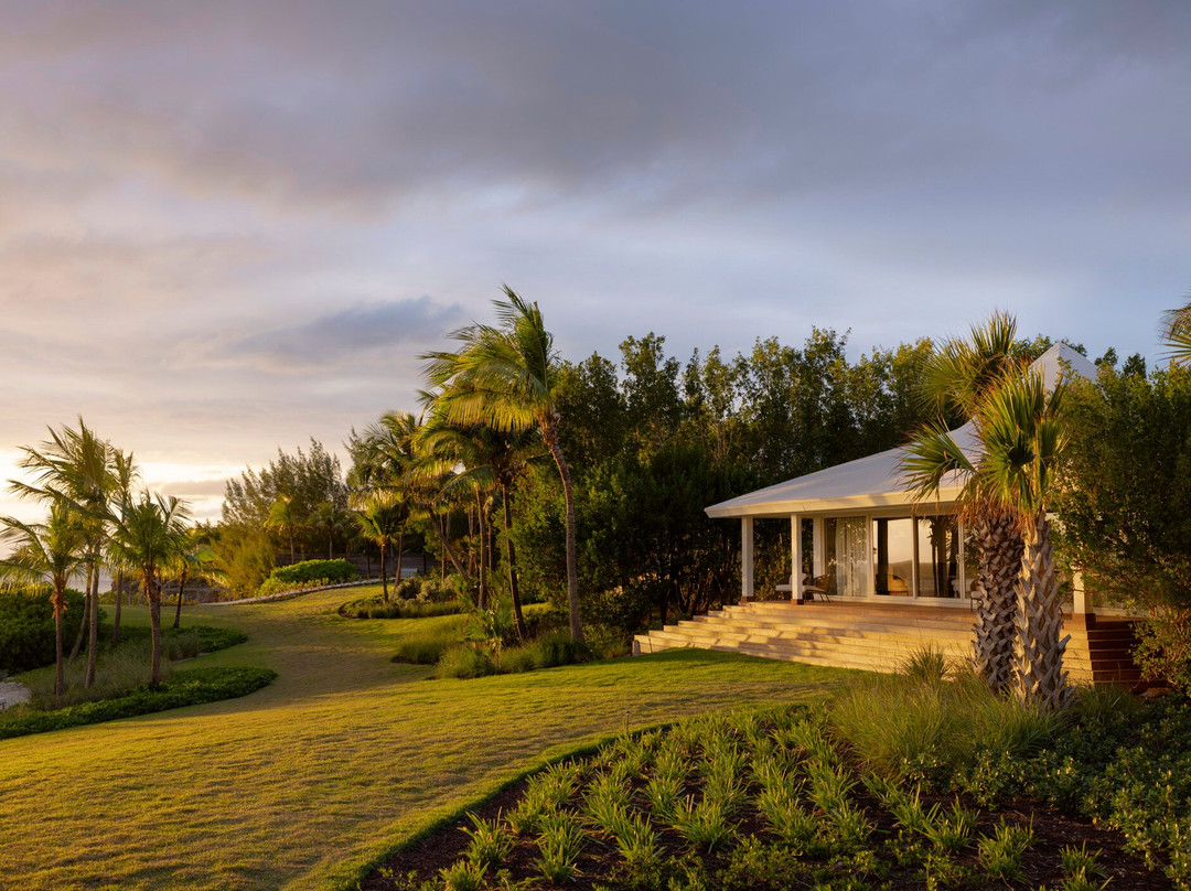 伊柳塞拉湾酒店主图