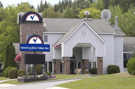 Americas Best Value Inn St. Ignace主图