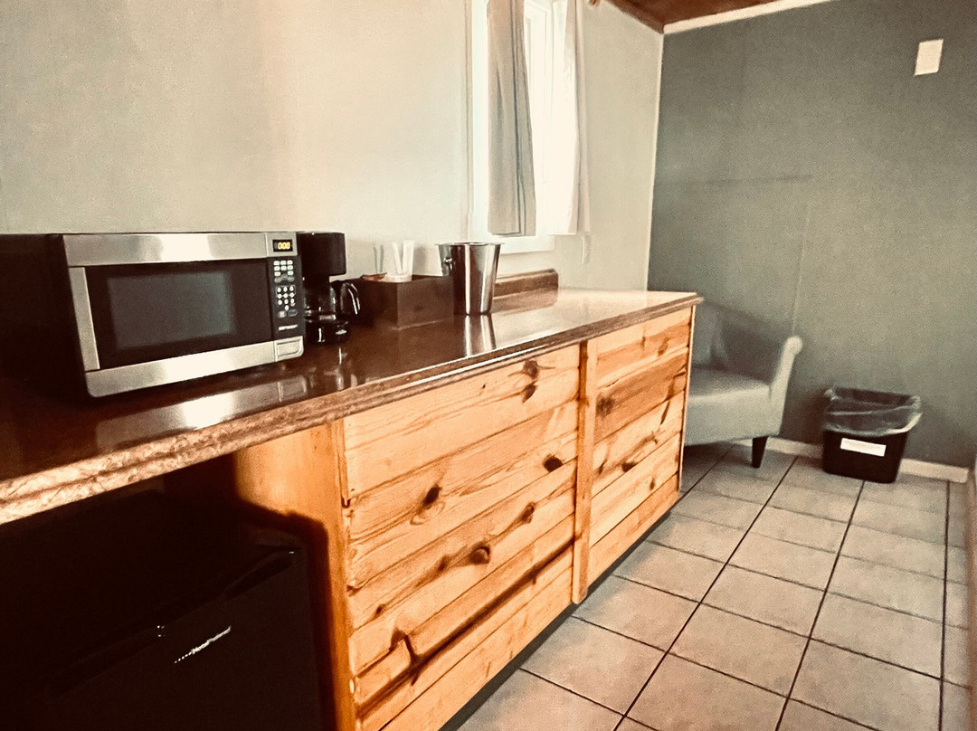 Mangy Moose Motel主图