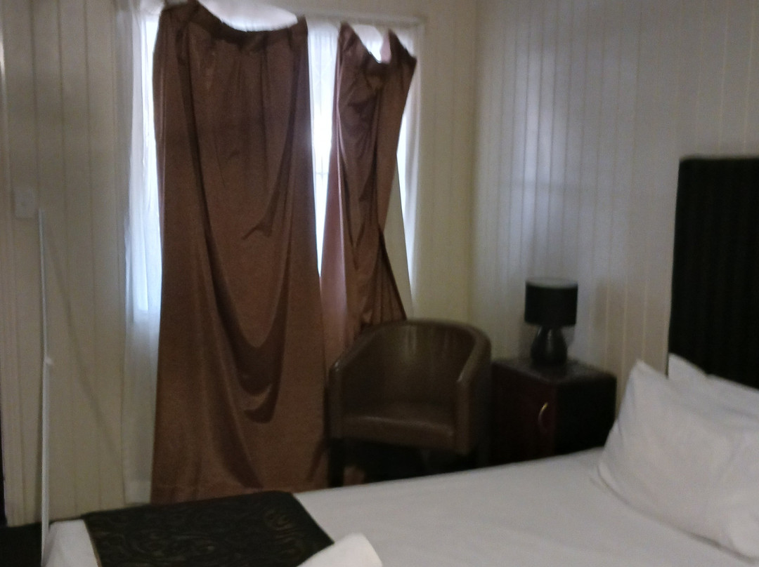 Country Plaza Motor Inn主图