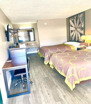 圣路易斯湾温德姆速8酒店主图