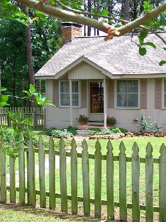 Pine Grove Cottages主图