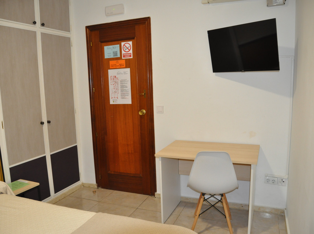 Hostal Ramon y Cajal主图