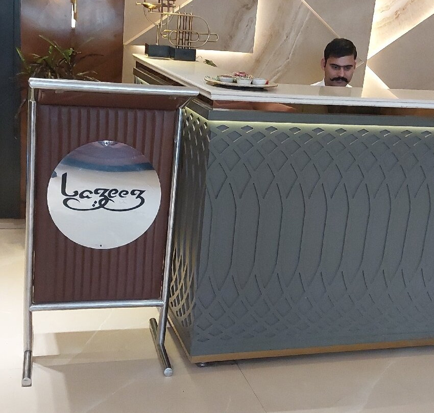 Lazeez Restaurant & Hotel主图