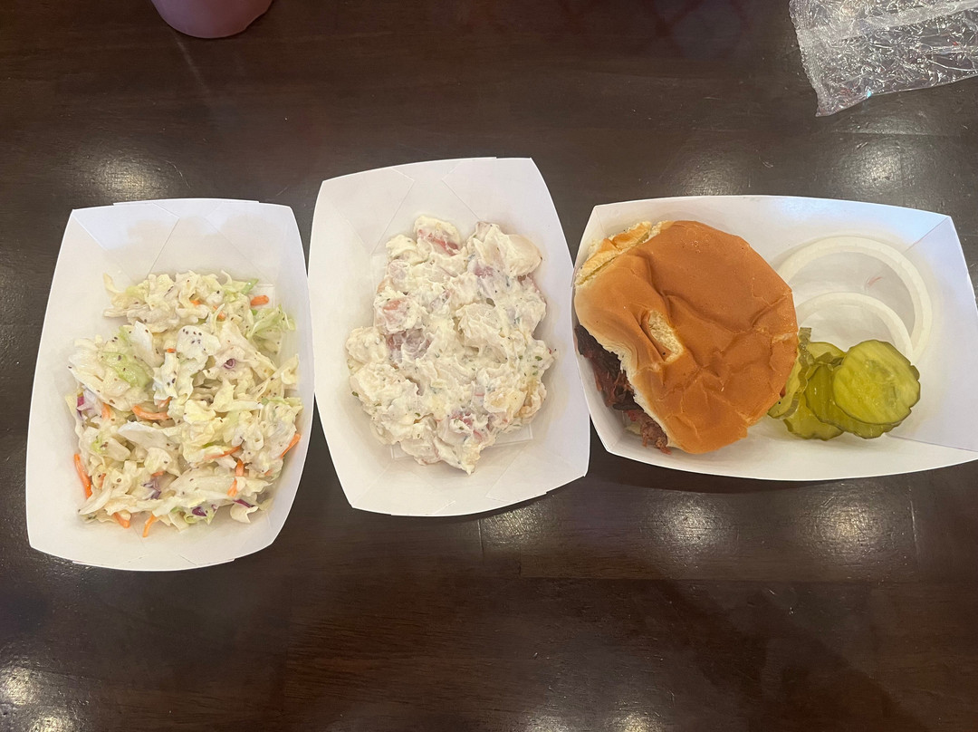 Mama Ree's Pizza + Brewhouse