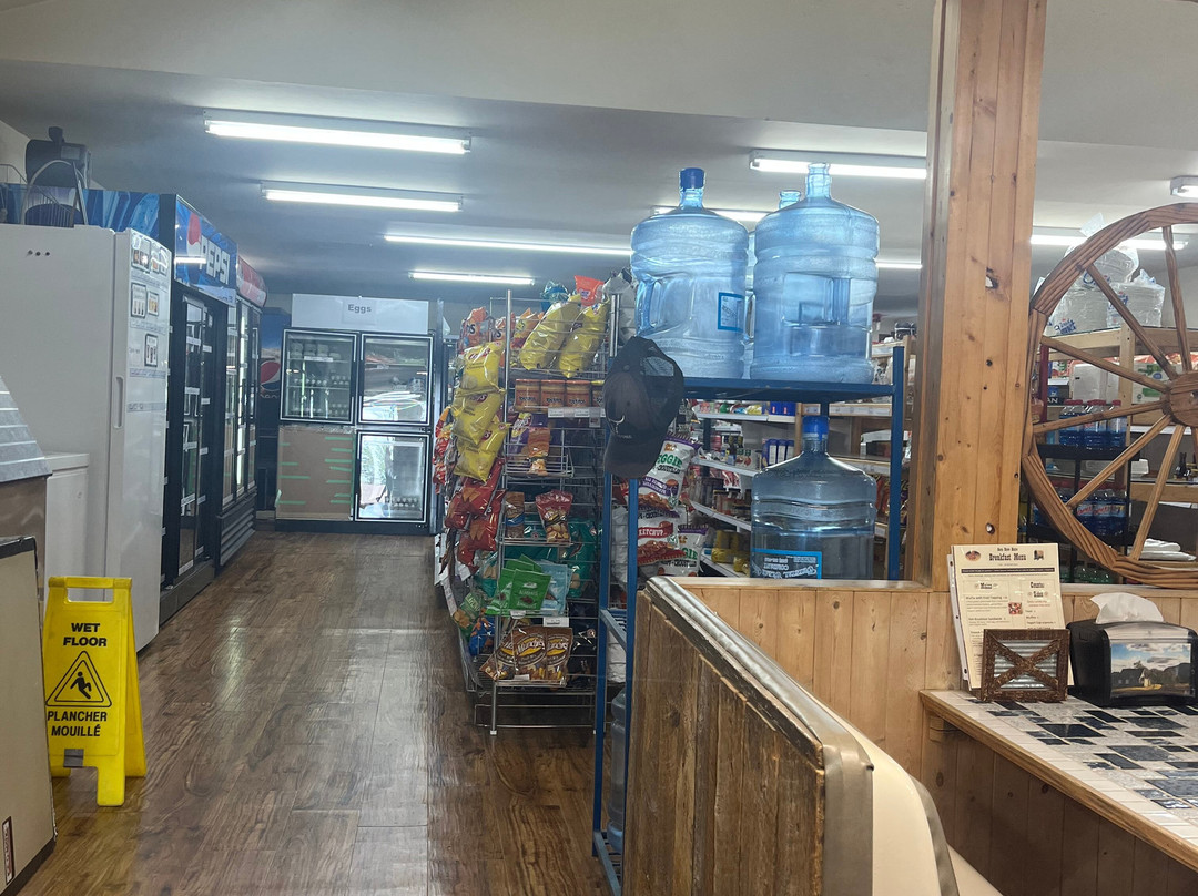 Bear Country Inn and Suites主图