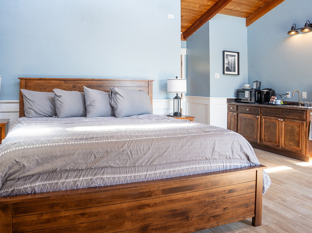 Fort Ross Lodge主图