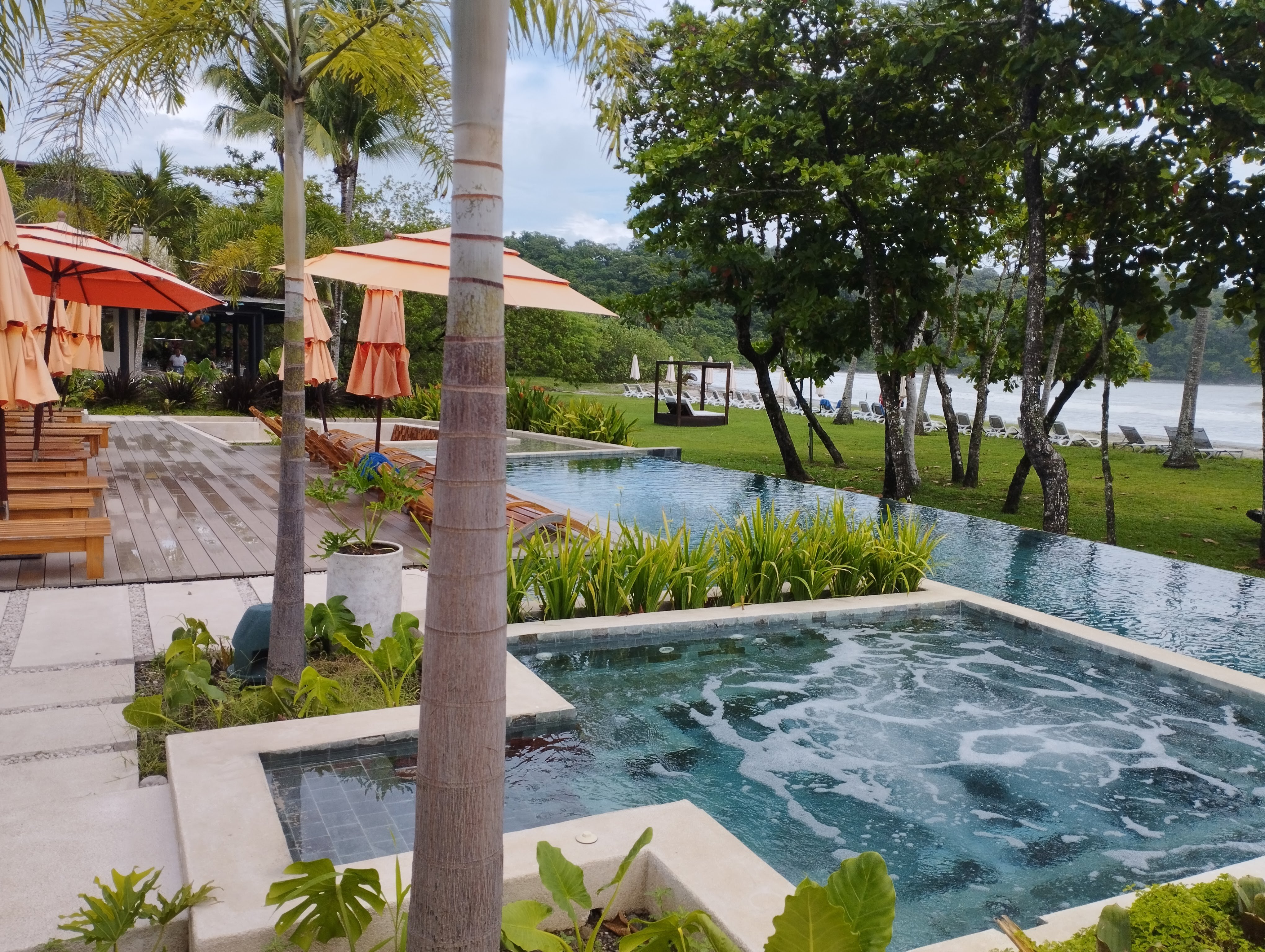 Azura Hotel-泳池