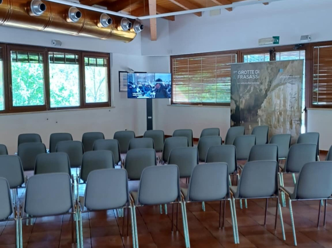 Infopoint Grotte Di Frasassi-Genga必去景点