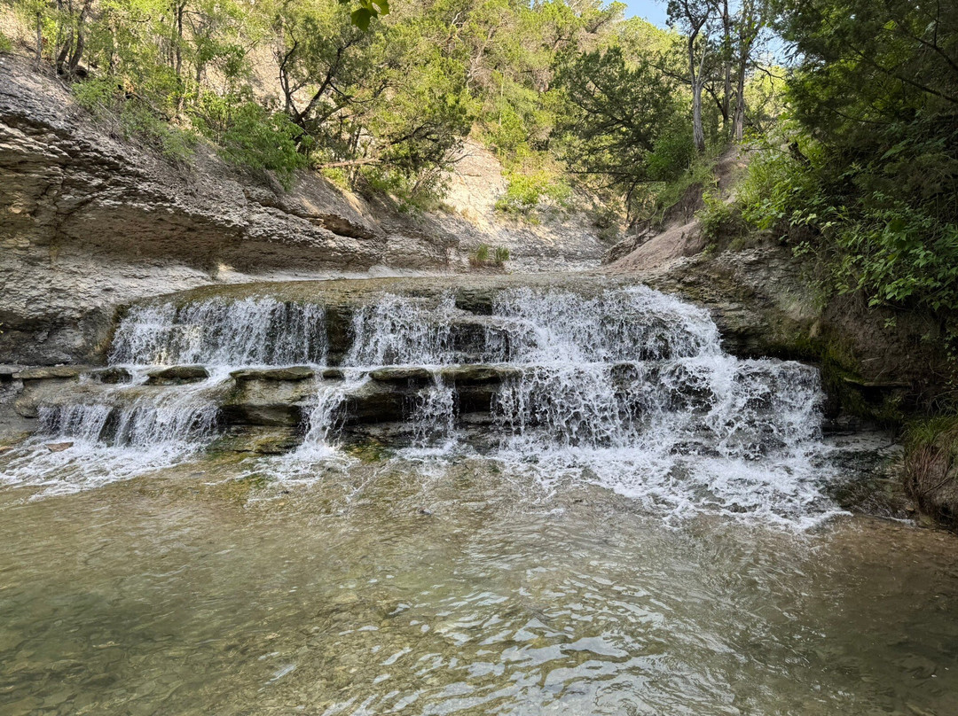 Chalk Ridge Falls Park-Salado必去景点