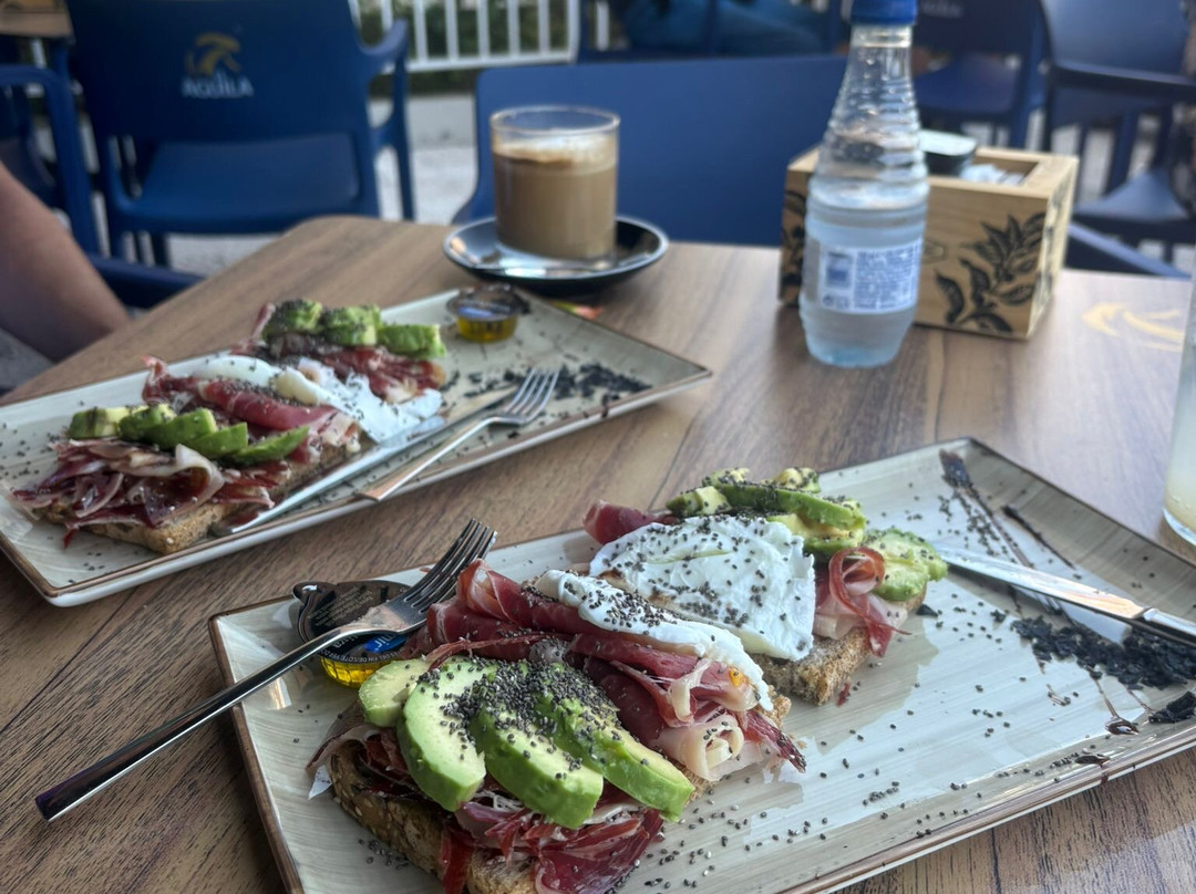 Lounge beach-Castro Urdiales必去景点