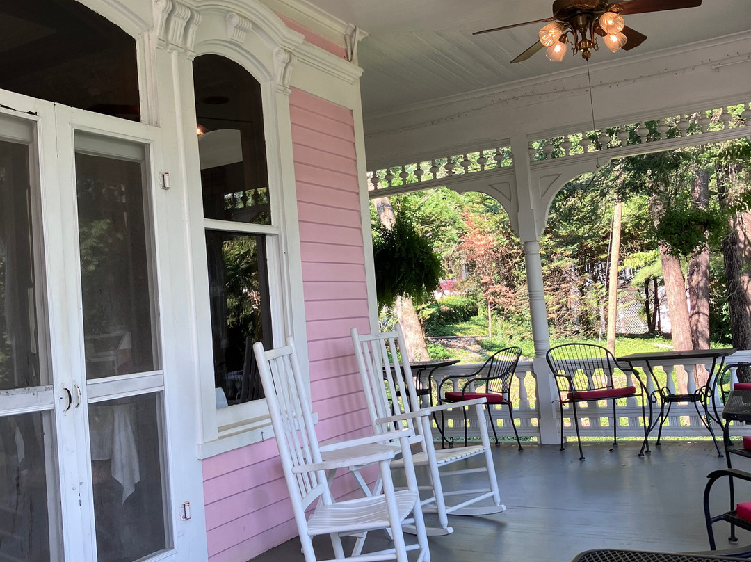 Cedar Crest Inn主图