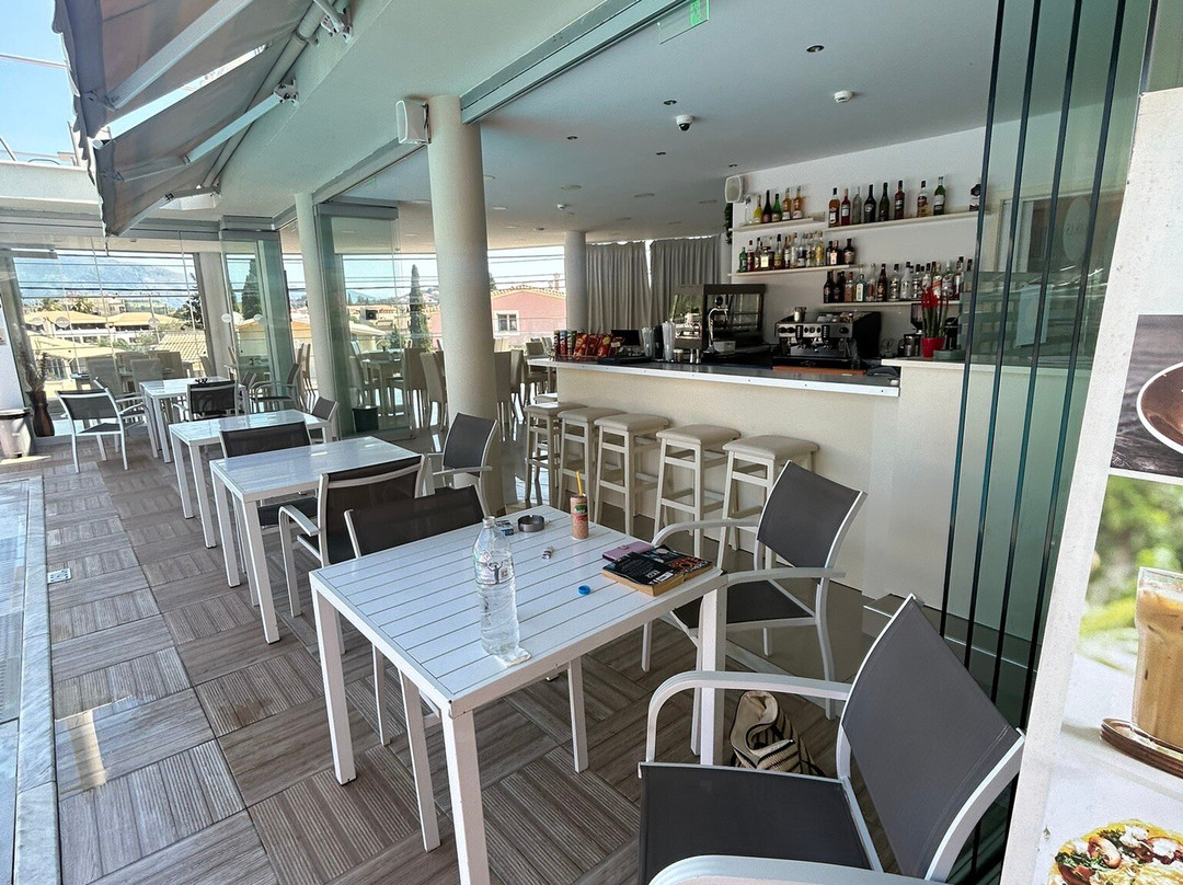 Palapart Gikas Studios & Suites主图