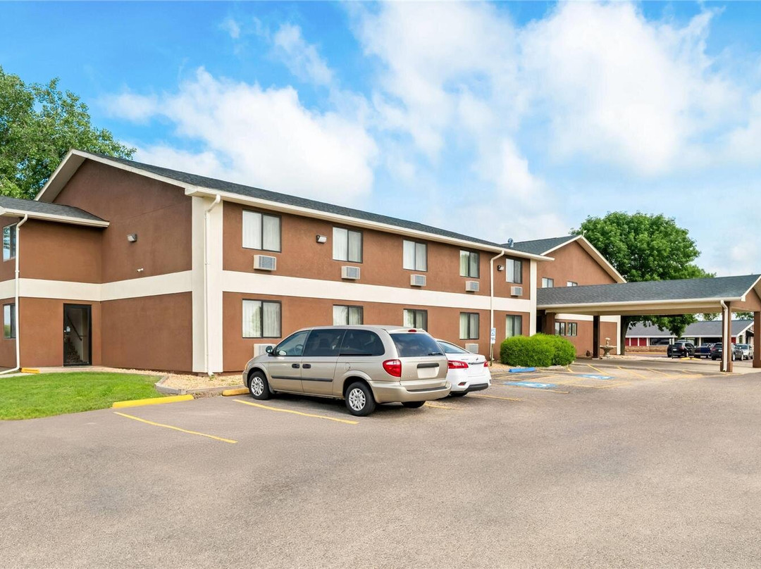 Lewisville酒店住宿-Super 8 by Wyndham Blue Earth