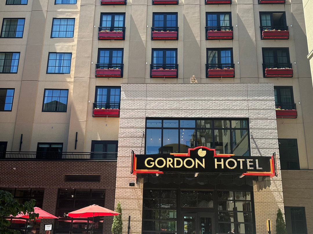 The Gordon Hotel主图