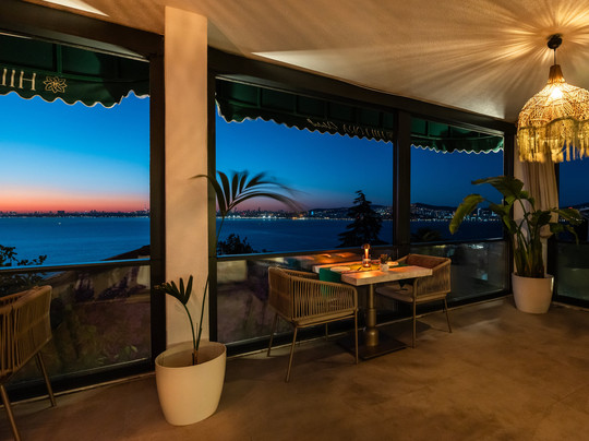 Vista Kitchen & Cocktail