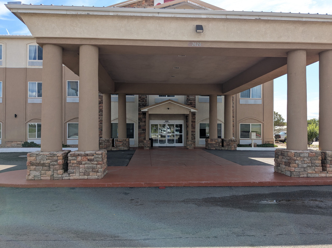 蒙特苏马贝斯特韦斯特优质套房酒店主图