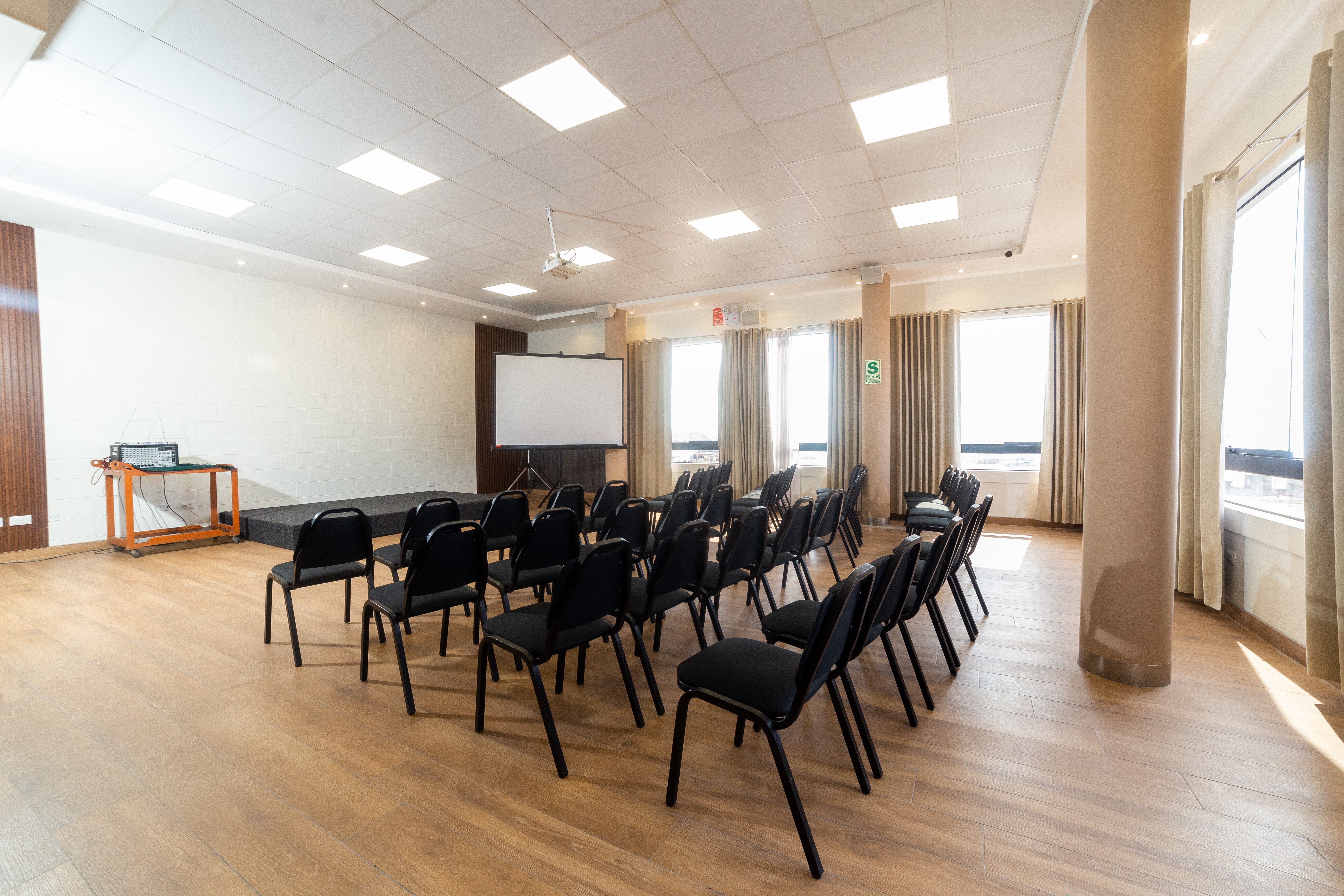 VIP Hotel-商务中心/多功能厅