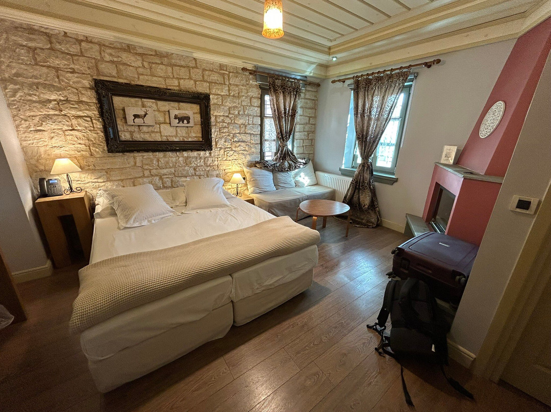 Pirrion Wellness Boutique Hotel主图