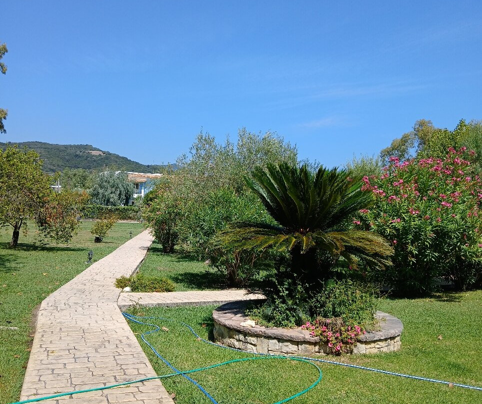 Tellis Holiday Rooms By Hotelius主图