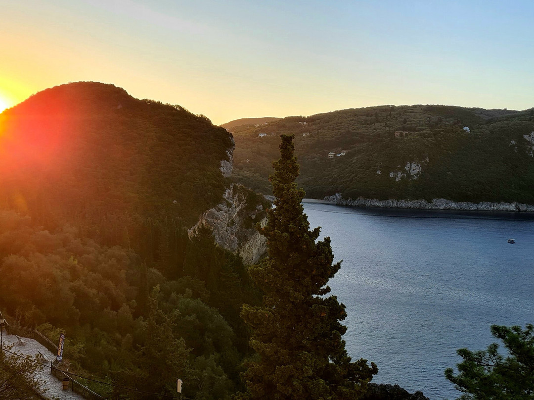 Cnic Paleo Artnouveau Hotel主图