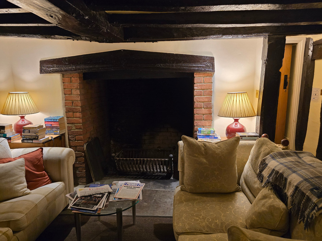 Heathrow Cottages主图