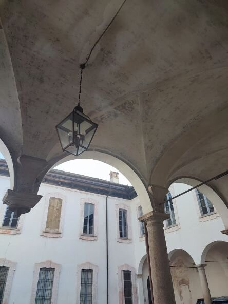 Palazzo Barni-洛迪必去景点