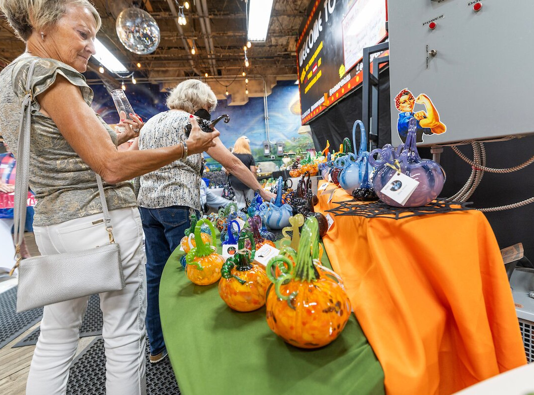 J. Draper Glass-皮奥里亚必去景点