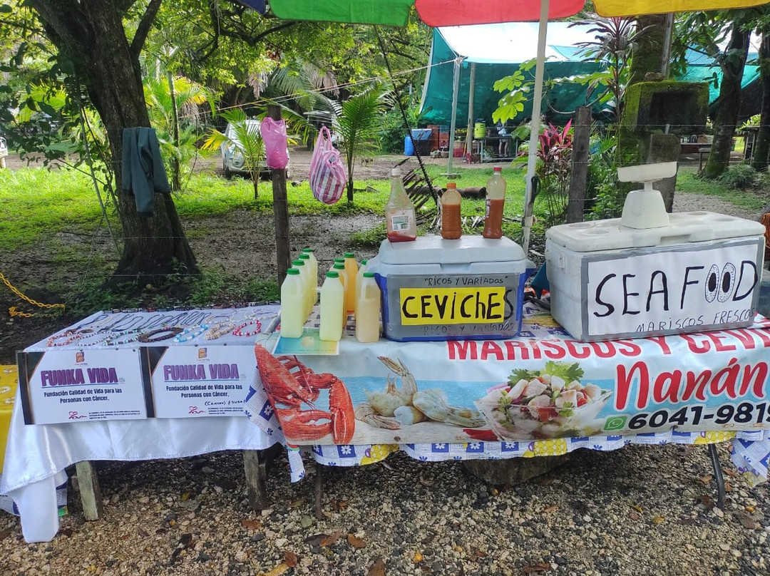 Feria De Emprendedores Playa Pelada-诺萨拉必去景点