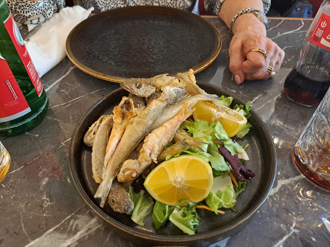Donn'anna Restaurant