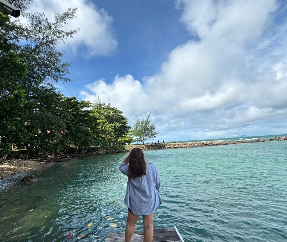 安亚冠毛鸟酒店主图