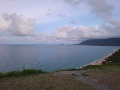 Uncle Brian's Tours-凯恩斯必去景点