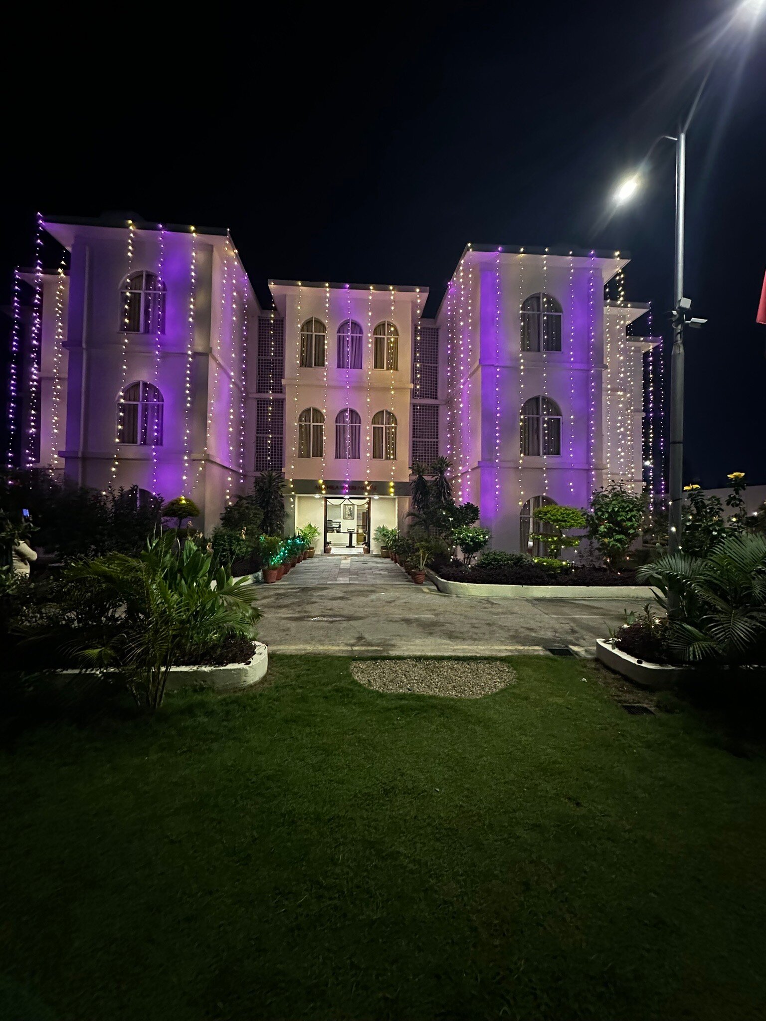 Mithila Yatri Niwas-官方