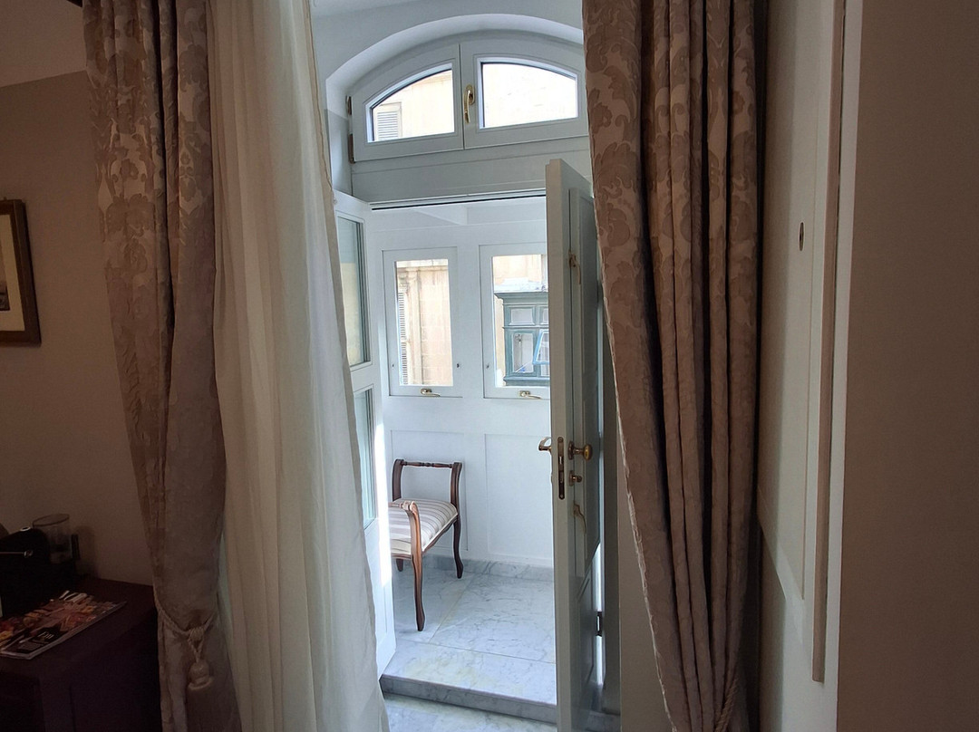 Palais Le Brun主图