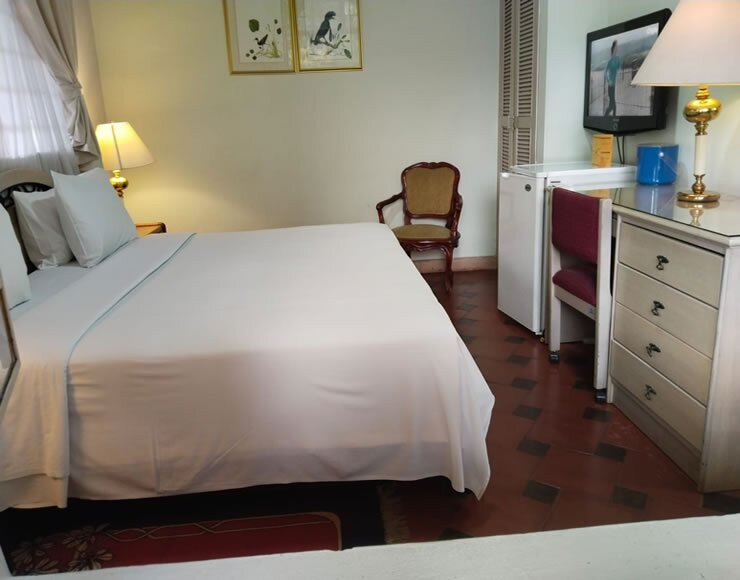 Hotel California Pacho主图