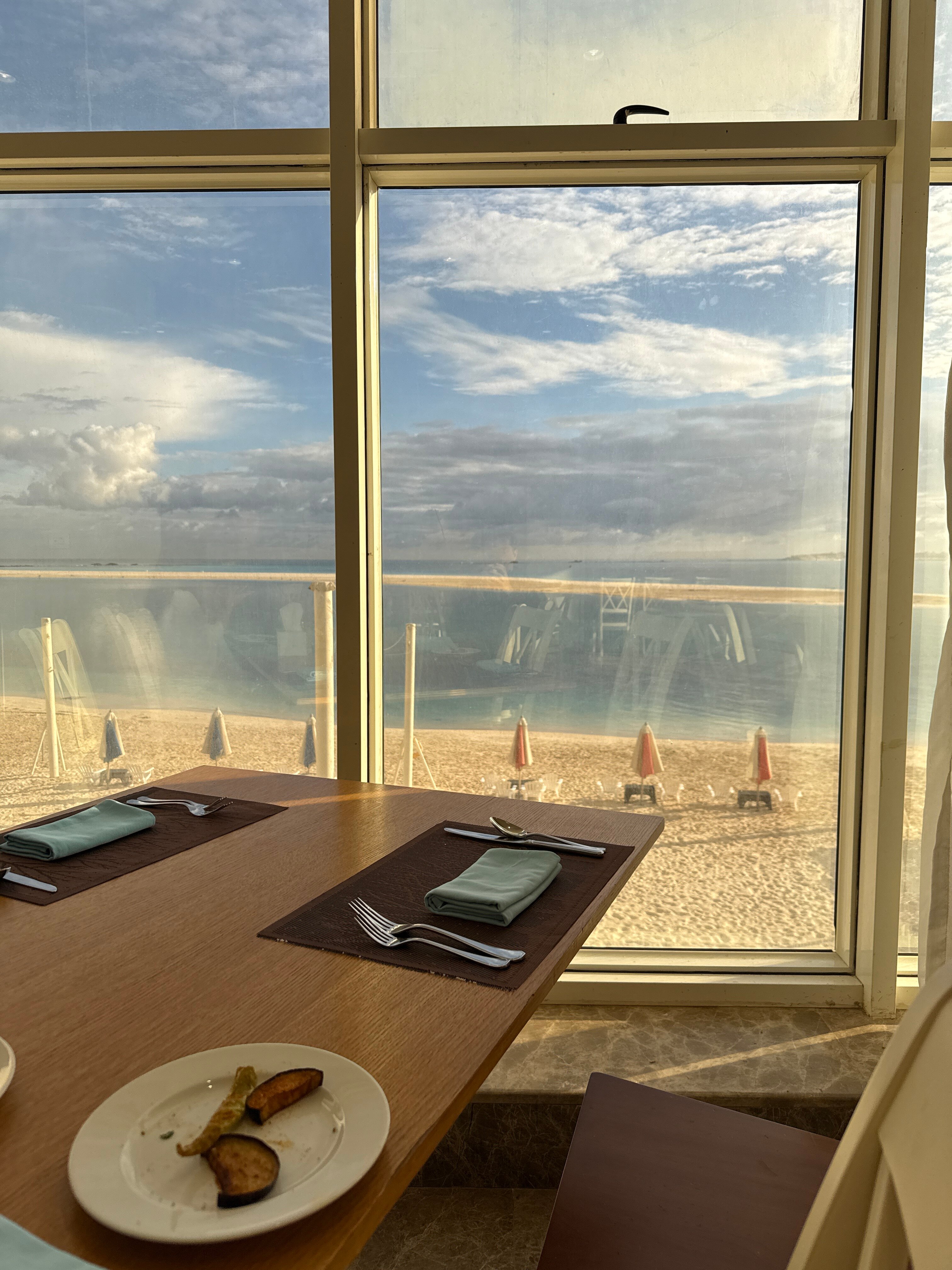 Triumph White Sands-官方