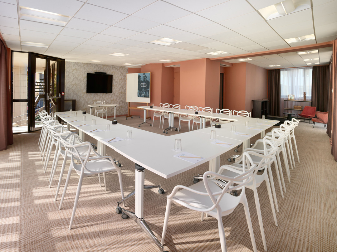 基里亚德克雷蒙费兰德高级酒店主图