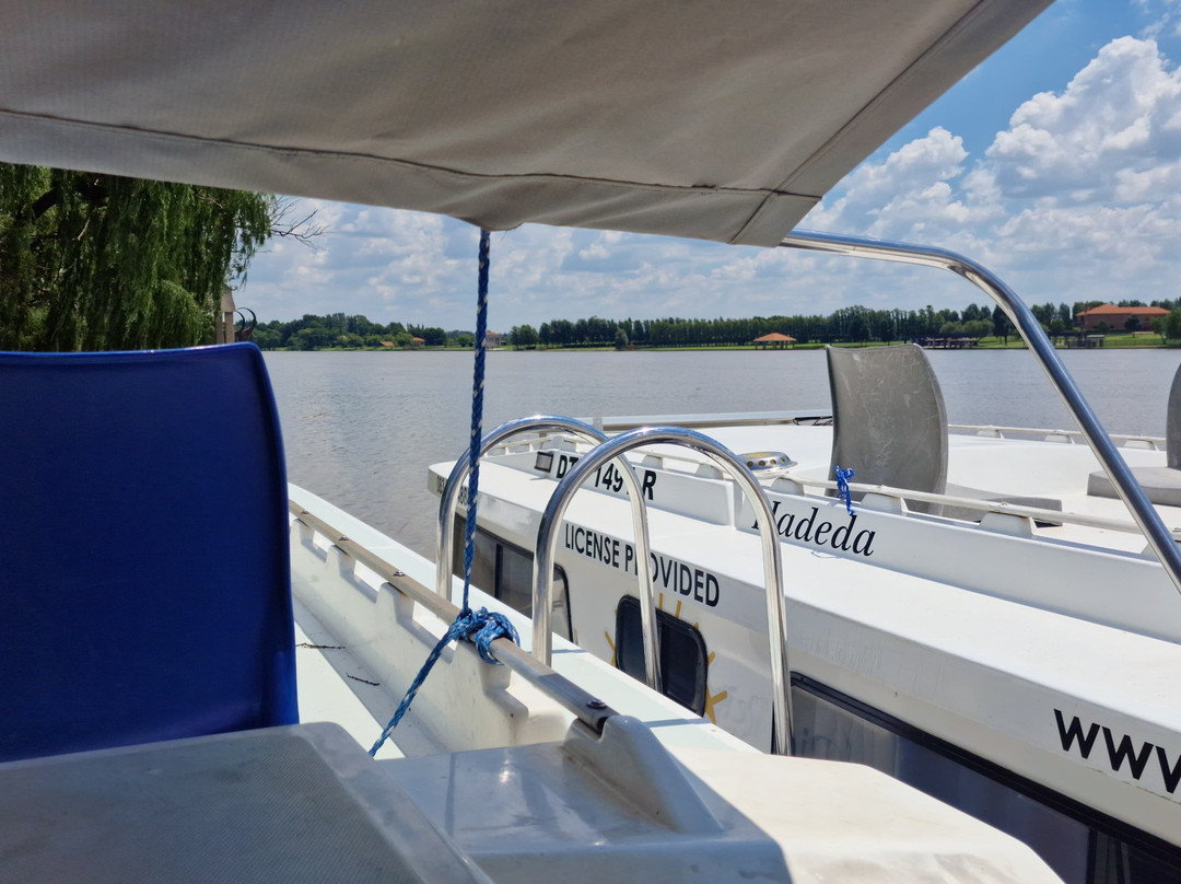 Old Willows No 7 Houseboats-Sasolburg必去景点