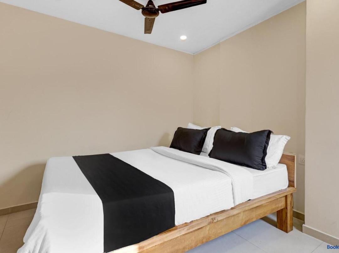 Oyo M S Boarding And Lodging