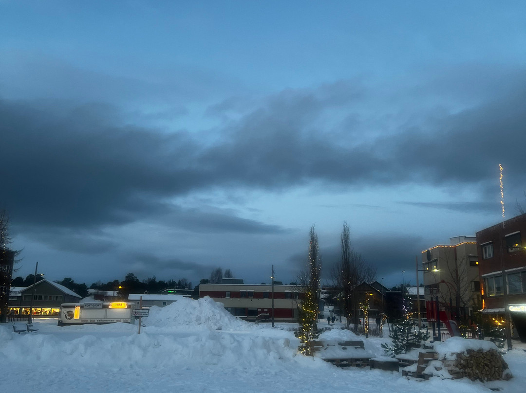 Slate Worker Statue-阿尔塔必去景点