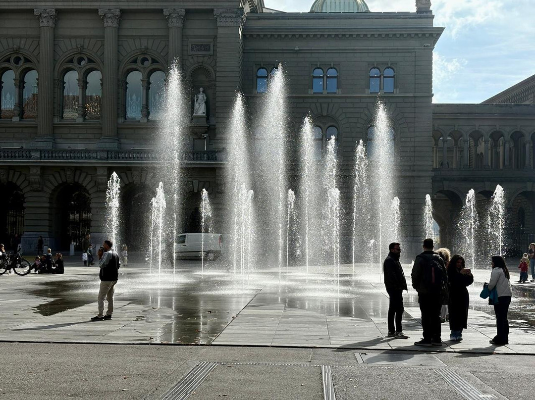 Bundesplatz-伯尔尼必去景点