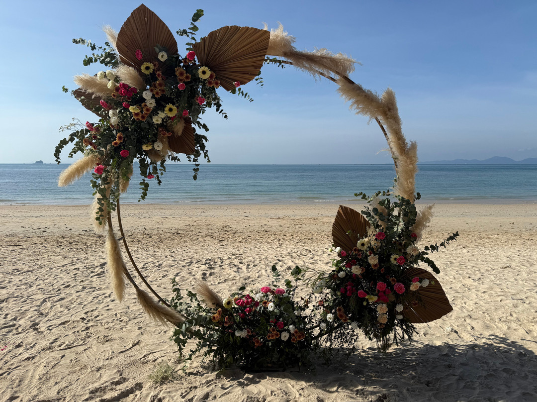 Andalay Beach Bar & Cafe