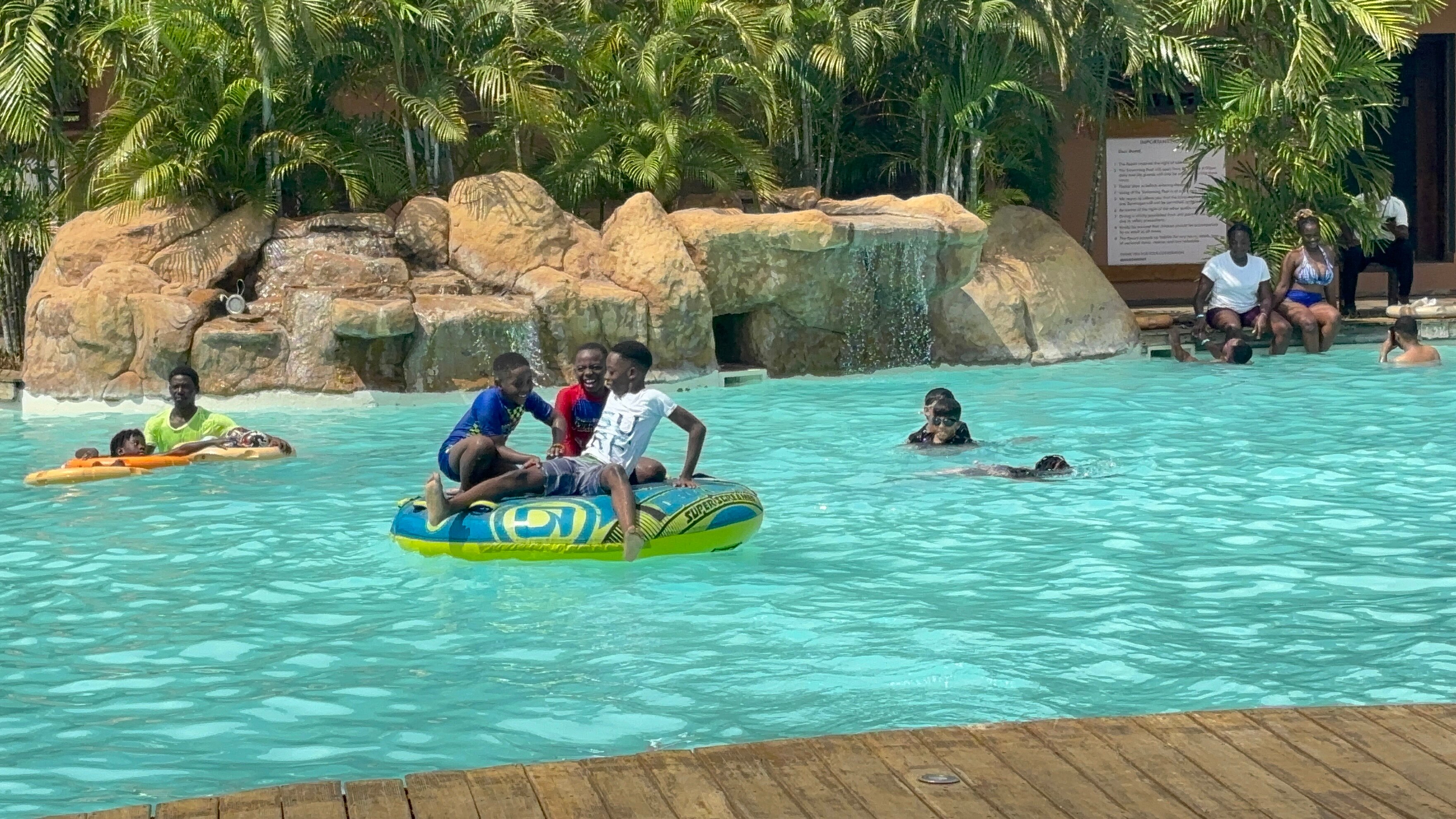 Aqua Safari Resort-泳池