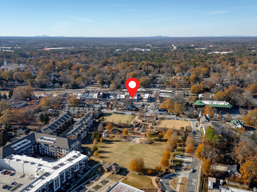 Social Fox Brewing & Distillery-诺克罗斯必去景点